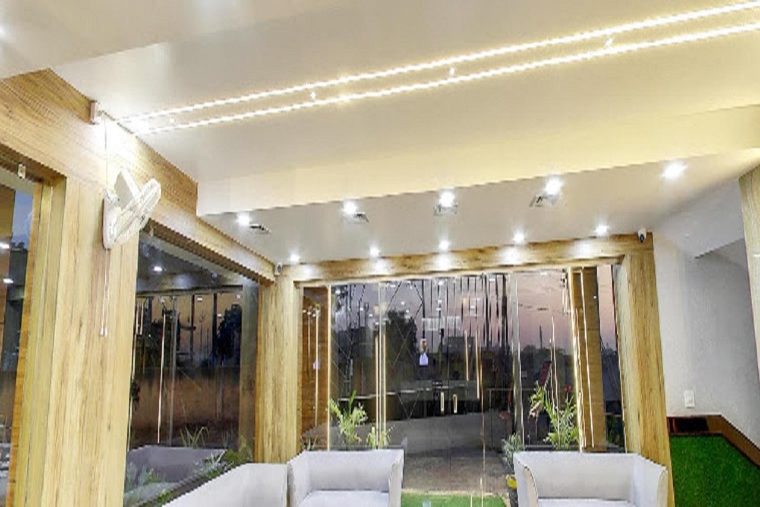 Hotel Shivay International Tharad Bagian luar foto